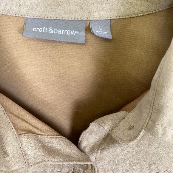 Croft & Barrow Tan Faux Suede Long Sleeve Button Down Collared Shirt - Picture 9 of 16